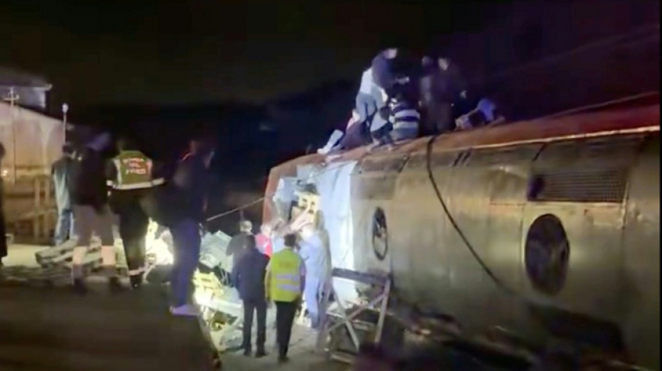 Espagne: au moins 21 morts et des dizaines de bless&eacute;s dans un accident entre deux trains