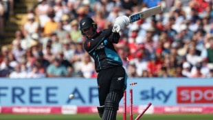Allen and Phillips take New Zealand to 202-5 in 3rd England T20