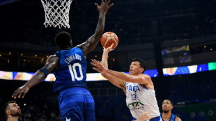 Stifling defence takes US, Serbia into Basketball World Cup semis