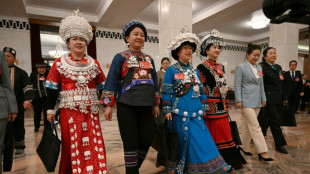 Parapluies, fanfare et Yao Ming: le Parlement se r&eacute;unit en Chine