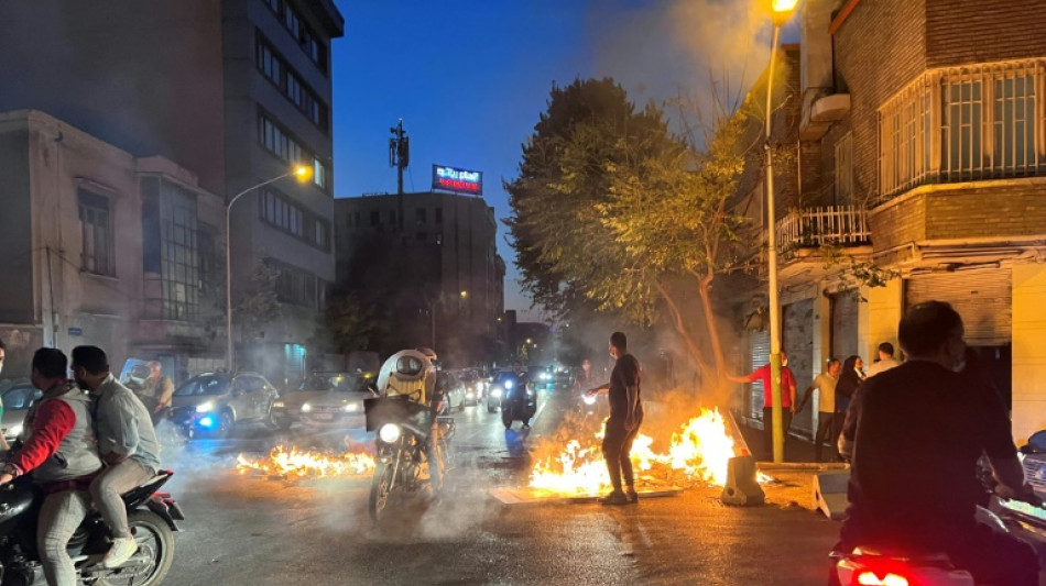 Iran: appels &agrave; manifester, Biden solidaire des "femmes courageuses"