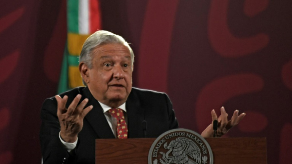 L&oacute;pez Obrador defiende a su hijo menor de edad tras ataques en redes sociales