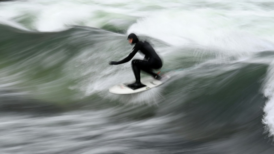 Surferwelle an Münchner Eisbach nach Reinigungsarbeiten verschwunden