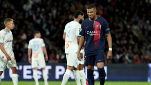 Mbappe comes off injured for PSG in Marseille game