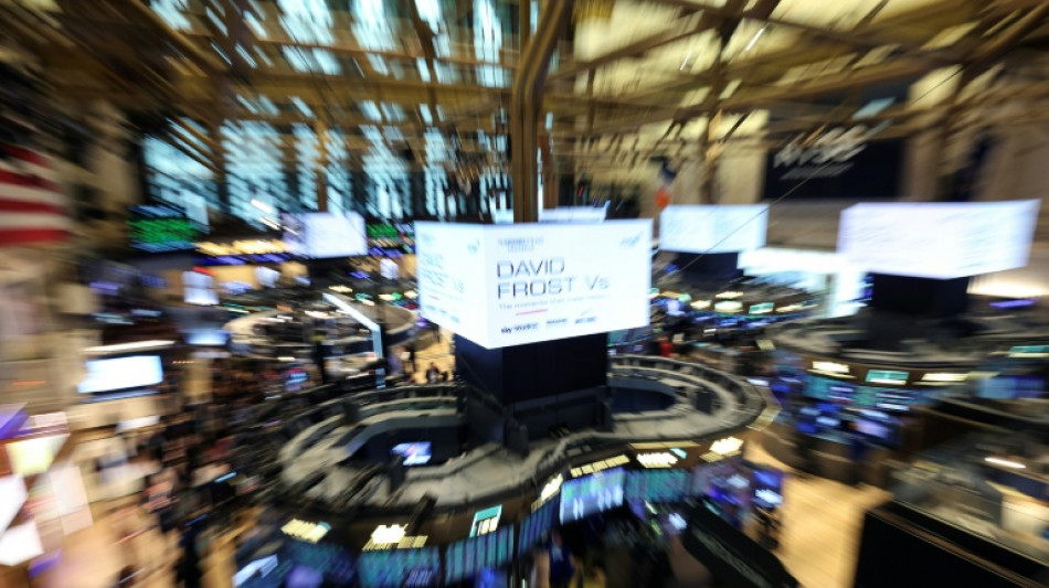 Wall Street termine en hausse après une semaine agitée