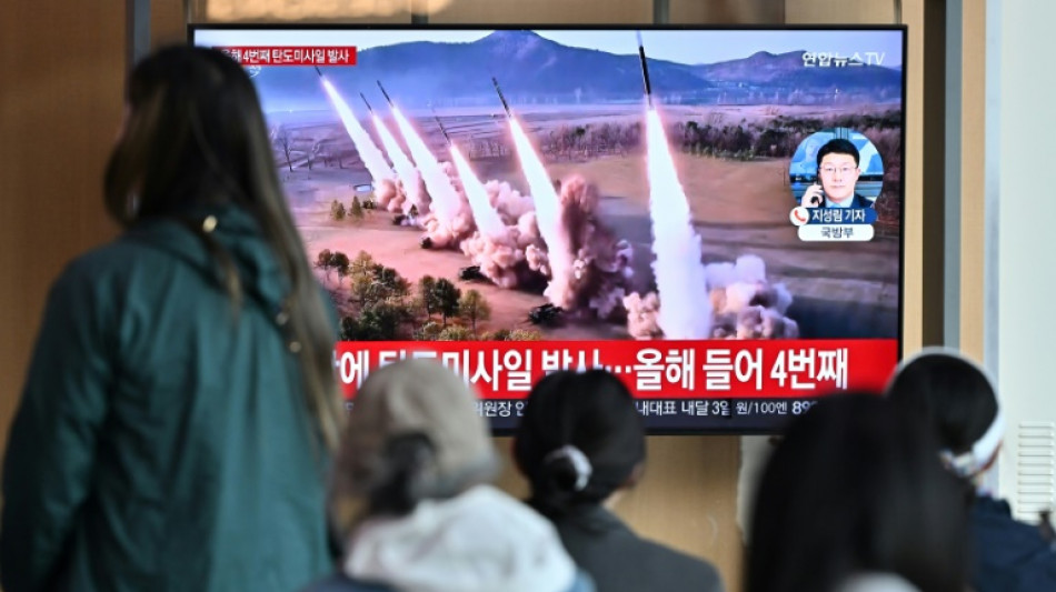 L&iacute;der de Corea del Norte supervisa simulacro de "contrataque nuclear"