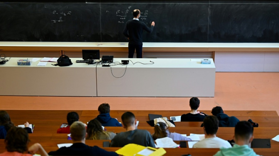 Mehr Beschäftigte an Hochschulen: Zuwachs in Verwaltung und Technik