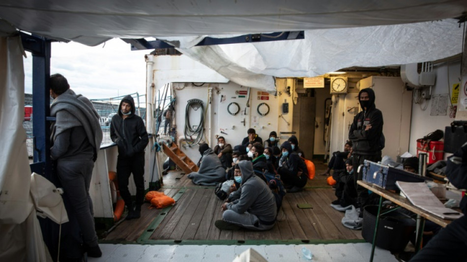 Italien l&auml;sst 144 gefl&uuml;chtete Minderj&auml;hrige und Kranke von Rettungsschiff an Land