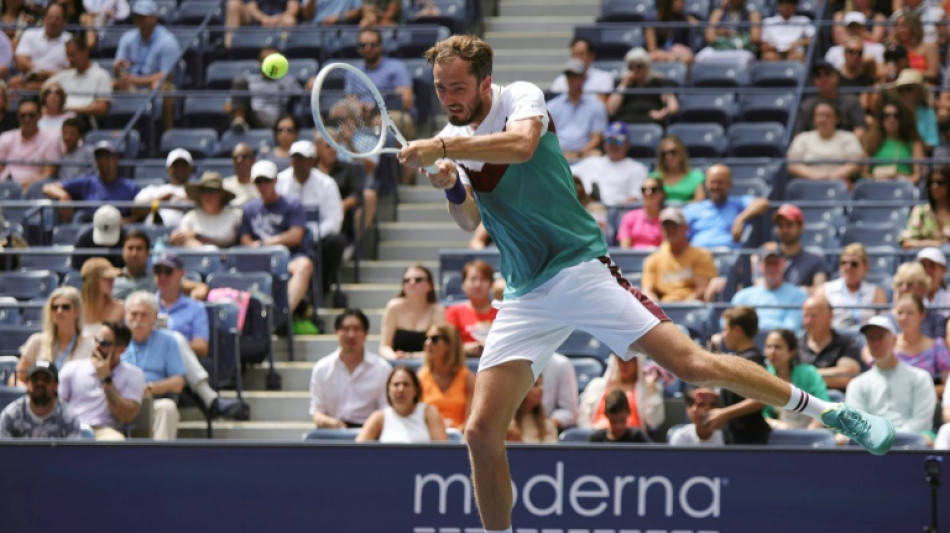 Medvedev powers into US Open second round