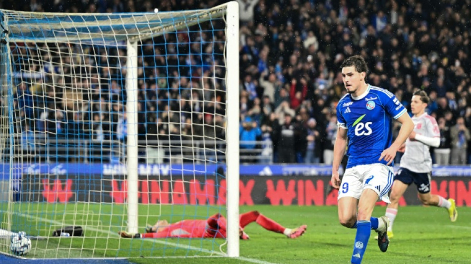 Ap&oacute;s 13 vit&oacute;rias consecutivas, Lyon perde para Strasbourg no Campeonato Franc&ecirc;s