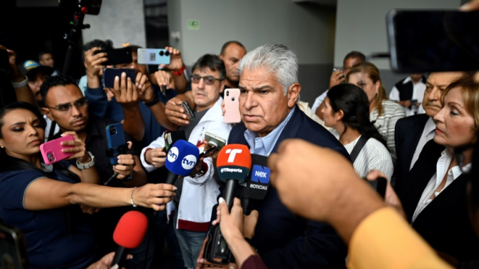 Opositor amplia vantagem em inten&ccedil;&atilde;o de voto a tr&ecirc;s dias das elei&ccedil;&otilde;es no Panam&aacute;
