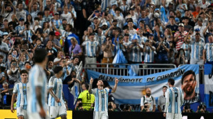 Messi iguala el r&eacute;cord de goles en Mundiales en un inolvidable debut de Argentina