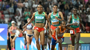 Tsegay and USA benefit from double Dutch pain at world championships