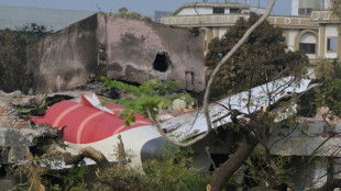 Sube a 279 el balance de muertos en accidente de avión Boeing 787 en India