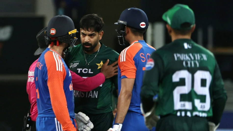 Coach urges Pakistan to 'focus on cricket' for India Asia Cup final