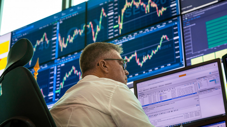 Borsa: l'Europa in avvio &egrave; cauta, Parigi +0,19%
