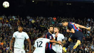 Lewandowski saves drowning Barca in thrilling Inter draw