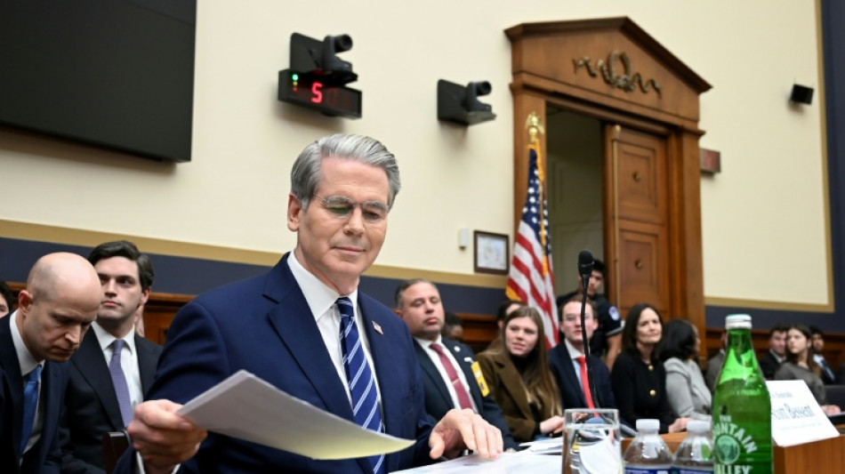 EEUU autoriza la venta temporal a India de un petroleo ruso varado en el mar