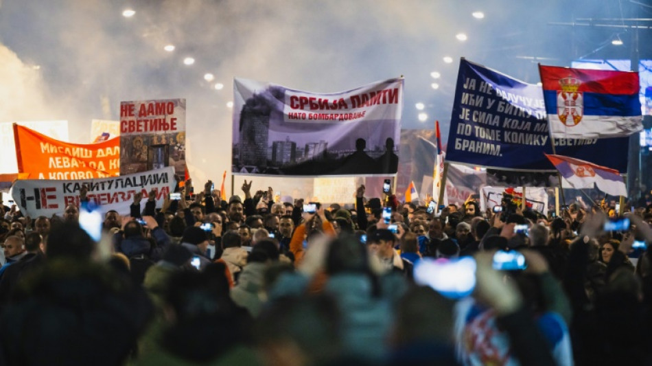 Serbische Nationalisten demonstrieren gegen EU-Friedensplan f&uuml;r den Kosovo