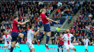 Spain and Italy step up chase of runaway Euro leaders