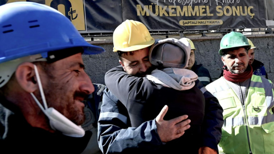 17-j&auml;hriges M&auml;dchen in t&uuml;rkischem Erdbebengebiet nach 248 Stunden gerettet