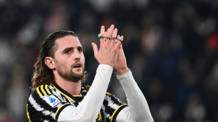 Juventus vence Roma (1-0) e fica a 2 pontos da l&iacute;der Inter