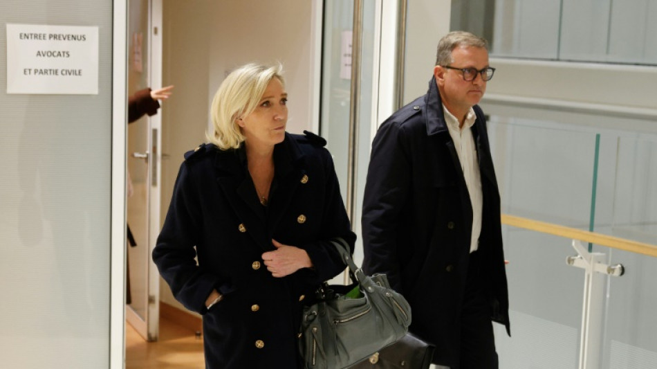La fiscal&iacute;a francesa pide cinco a&ntilde;os de c&aacute;rcel para la l&iacute;der ultraderechista Marine Le Pen