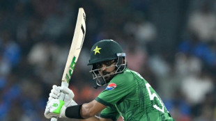 Azam dropped for scoring too slowly, says Pakistan coach Hesson 