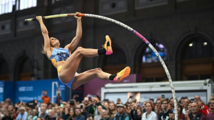 Kennedy pips Moon to win Zurich pole vault in train station