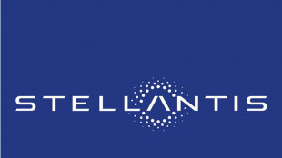 Stellantis richiama 700.000 veicoli ibridi per potenziale rischio incendio