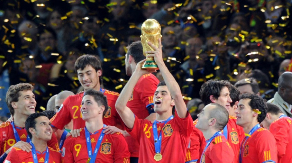 Spanish great Busquets announces international retirement 