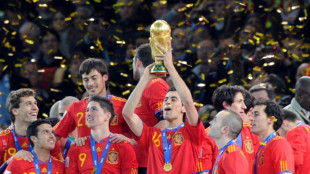 Spanish great Busquets announces international retirement 