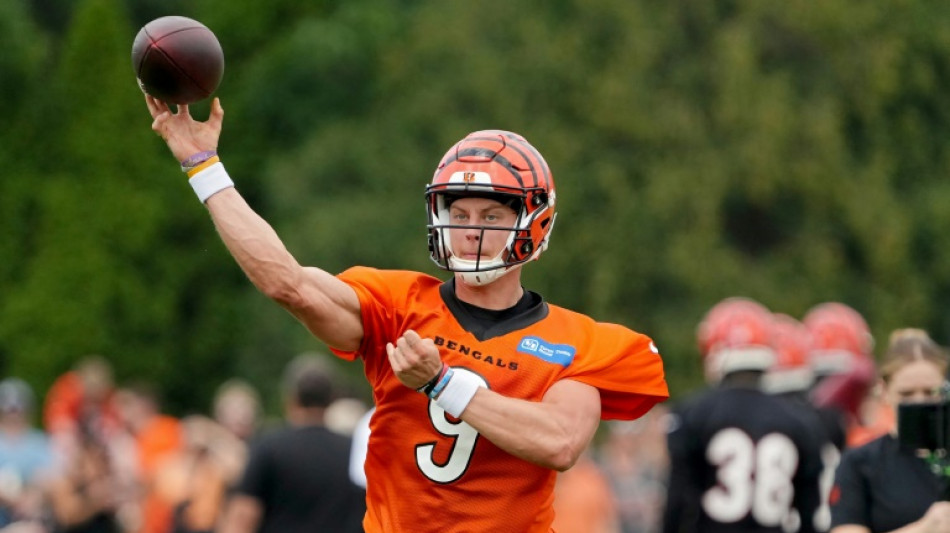 Bengals extend quarterback Burrow in reported record deal