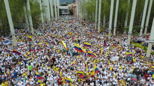 Cientos de miles protestaron en Colombia en la mayor manifestaci&oacute;n contra Petro