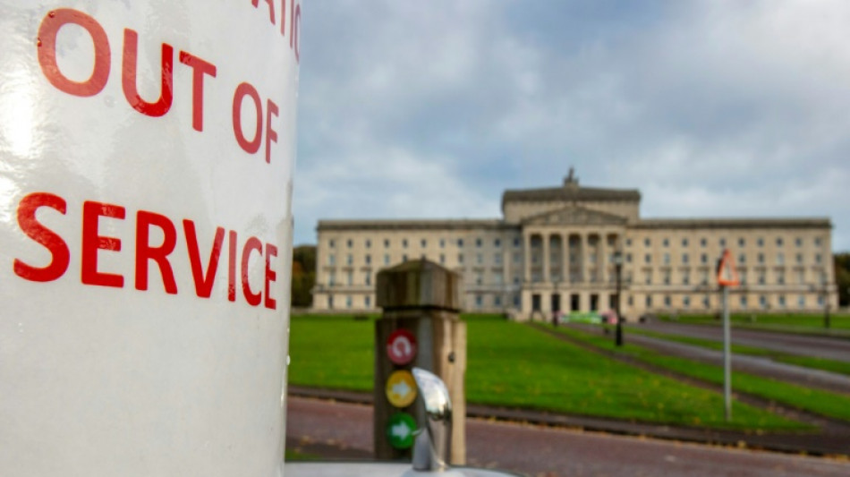Partido unionista norte-irland&ecirc;s abre caminho para fim do bloqueio institucional