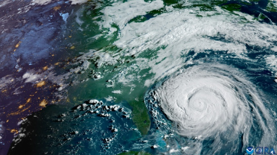Carolina del Norte se alista para posibles inundaciones por el huracán Erin
