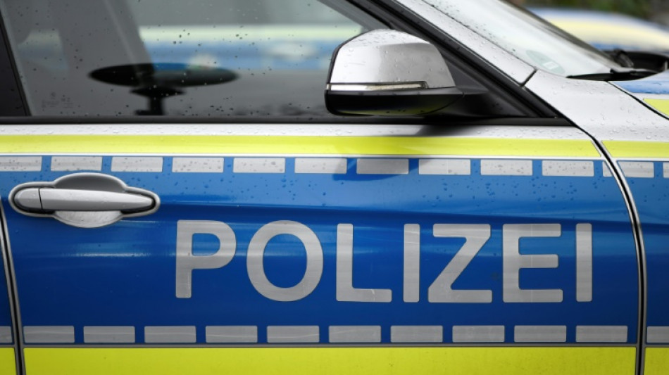 Pyrotechnik aus Auto auf Fl&uuml;chtlingsunterkunft bei Leipzig geworfen