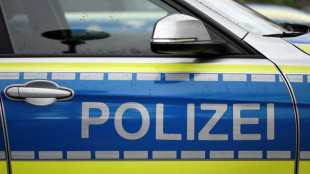 Pyrotechnik aus Auto auf Fl&uuml;chtlingsunterkunft bei Leipzig geworfen