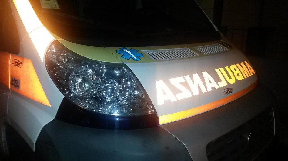 Rissa tra giovani, 16enne muore accoltellato a Bologna
