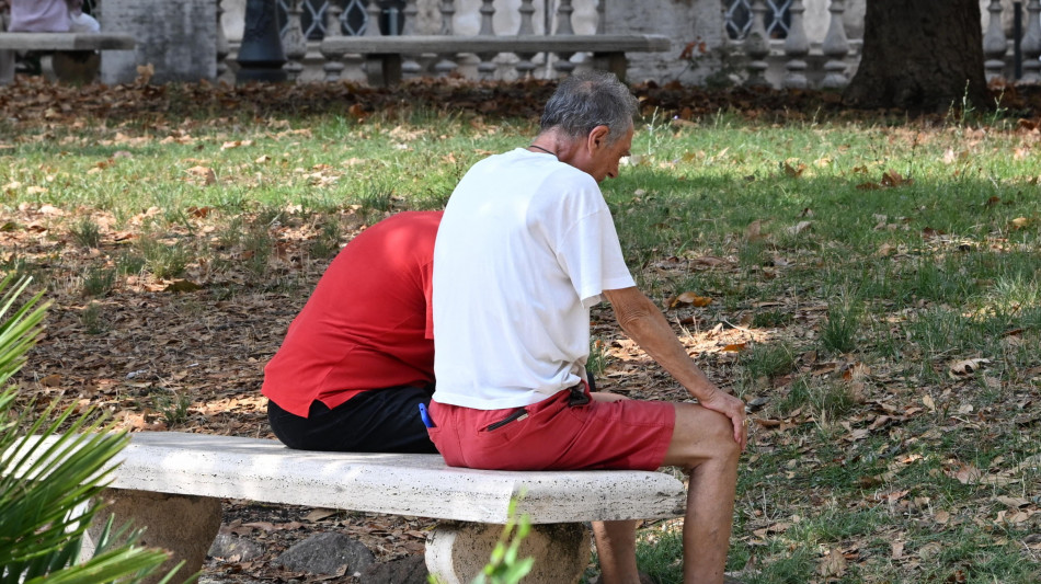 Manovra: fondi per assistenza anziani non autosufficienti