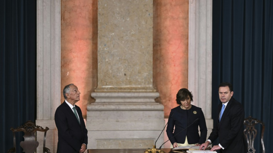 Le Portugal se dote d'un gouvernement de droite d&eacute;j&agrave; fragile