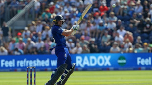 Buttler leads England to 291-6 in first New Zealand ODI