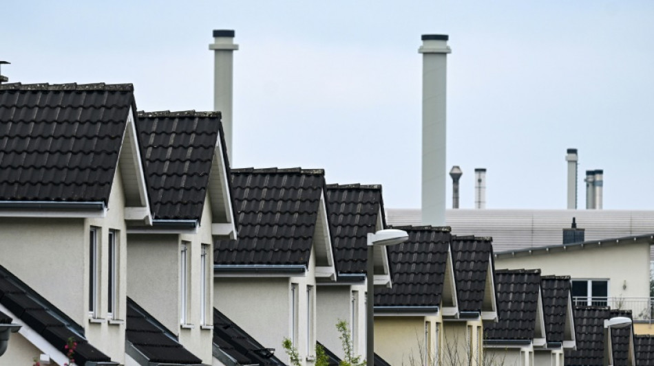 Zahl der Baugenehmigungen setzt Abw&auml;rtstrend auch im Oktober fort