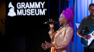 Angelique Kidjo ser&aacute; a primeira m&uacute;sica africana a receber uma estrela na Cal&ccedil;ada da Fama de Hollywood