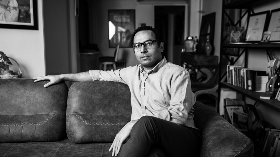 Il regista iraniano Asgari non arriva in Italia, il suo volo cancellato