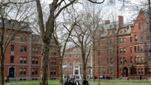 China condena plano 'discriminatório' dos Estados Unidos de revogar vistos de estudantes