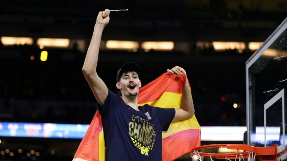 Aday Mara se convierte en el primer espa&ntilde;ol campe&oacute;n del torneo universitario de la NCAA