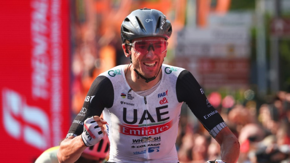 American McNulty wins tight Giro sprint