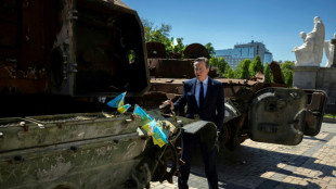 El canciller brit&aacute;nico visita Kiev y promete buscar fondos para Ucrania