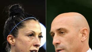 Nach Kuss-Affäre in Spaniens Fußball: Rubiales bei Buchpremiere mit Eiern beworfen 